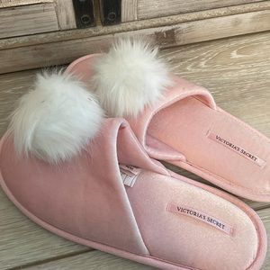 New Victoria Secret sexy bunny tail slippers - pink with faux fur